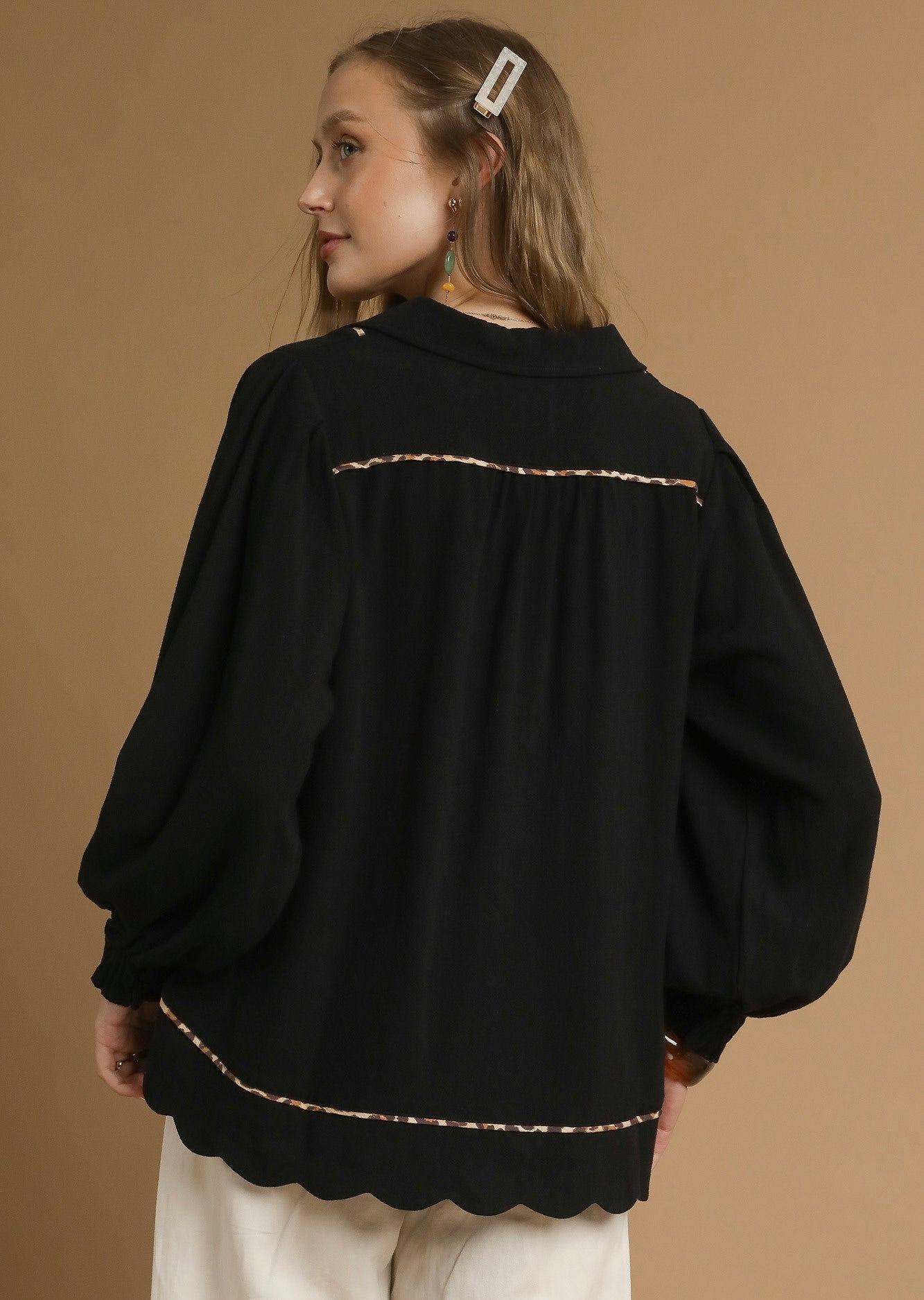 Linen Scallop Hem Top