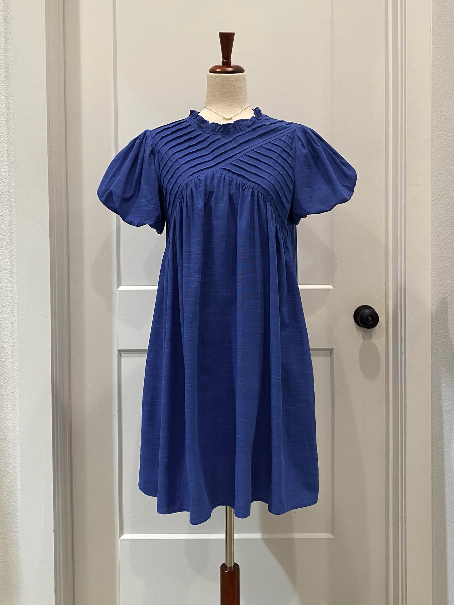 Bubble Sleeve Pintuck Dress