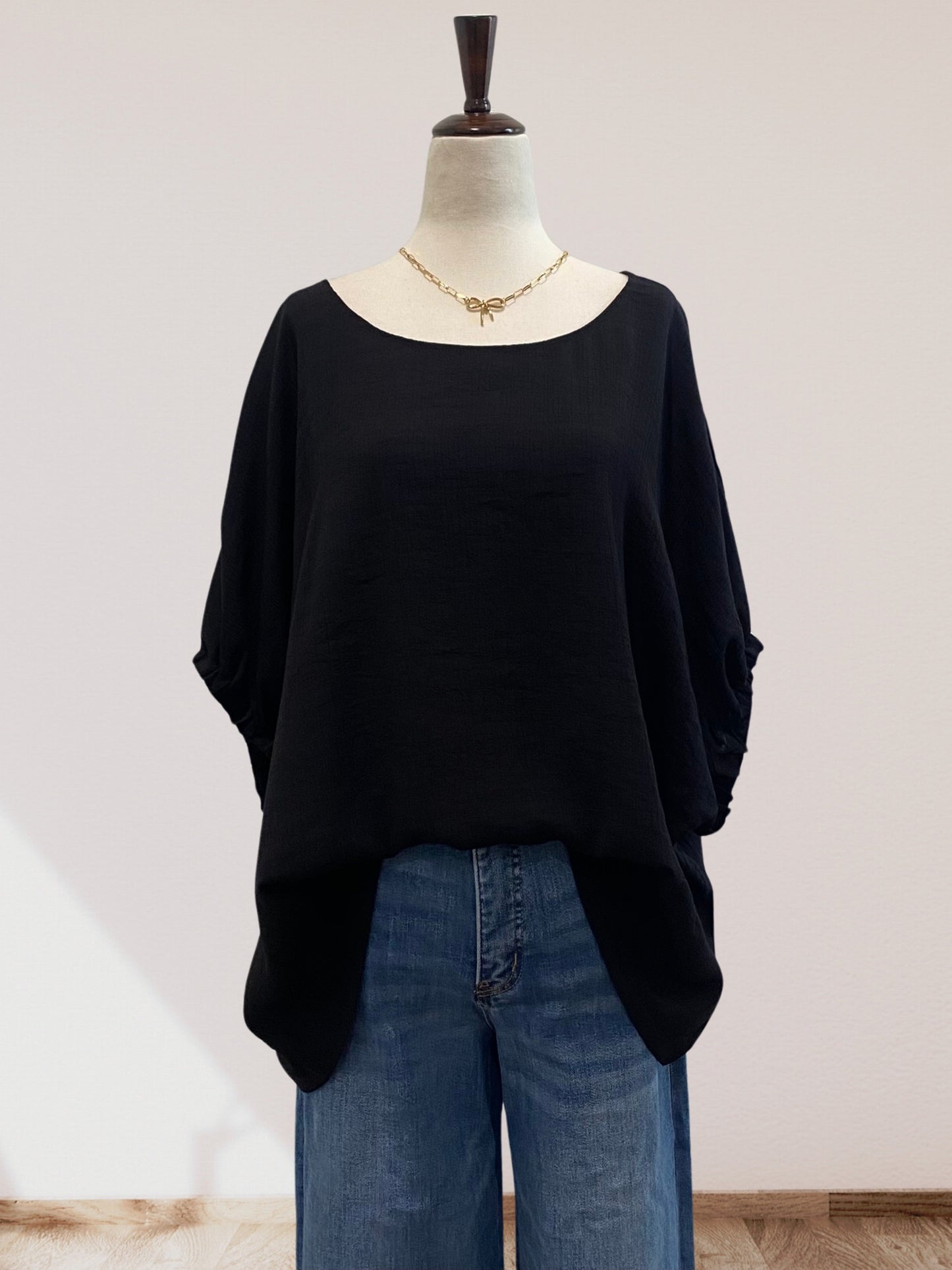 Elastic Sleeve Top | PLUS