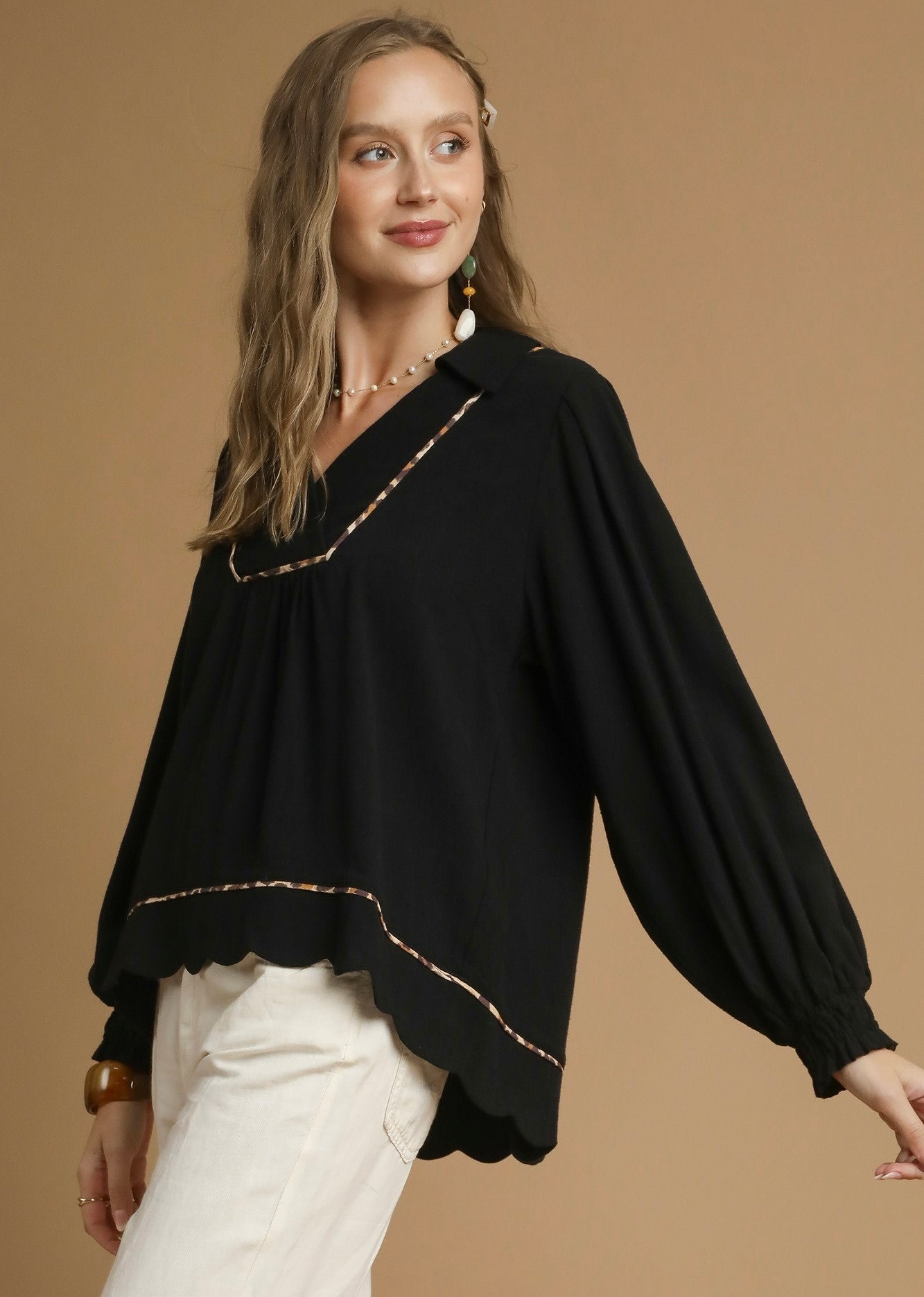 Linen Scallop Hem Top