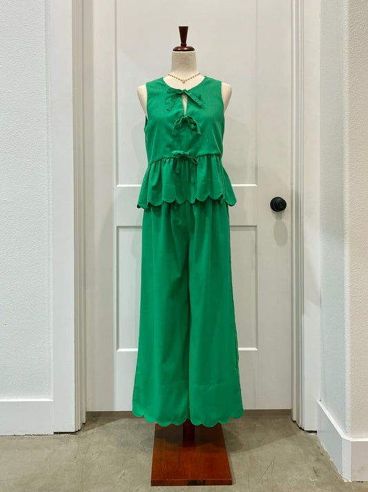 Kelly Green Scallop Set