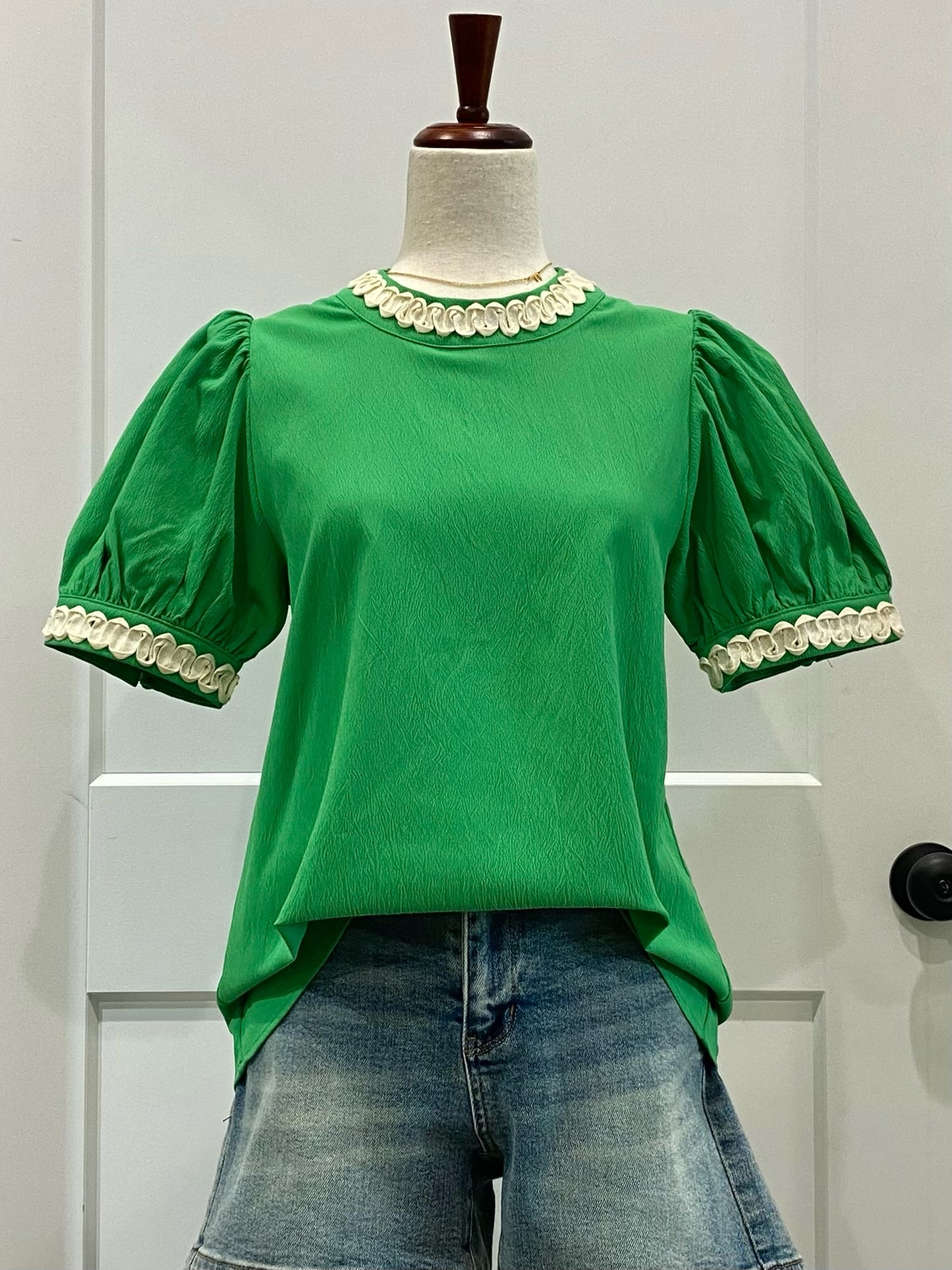 Kelly Green Puffed Sleeve Top