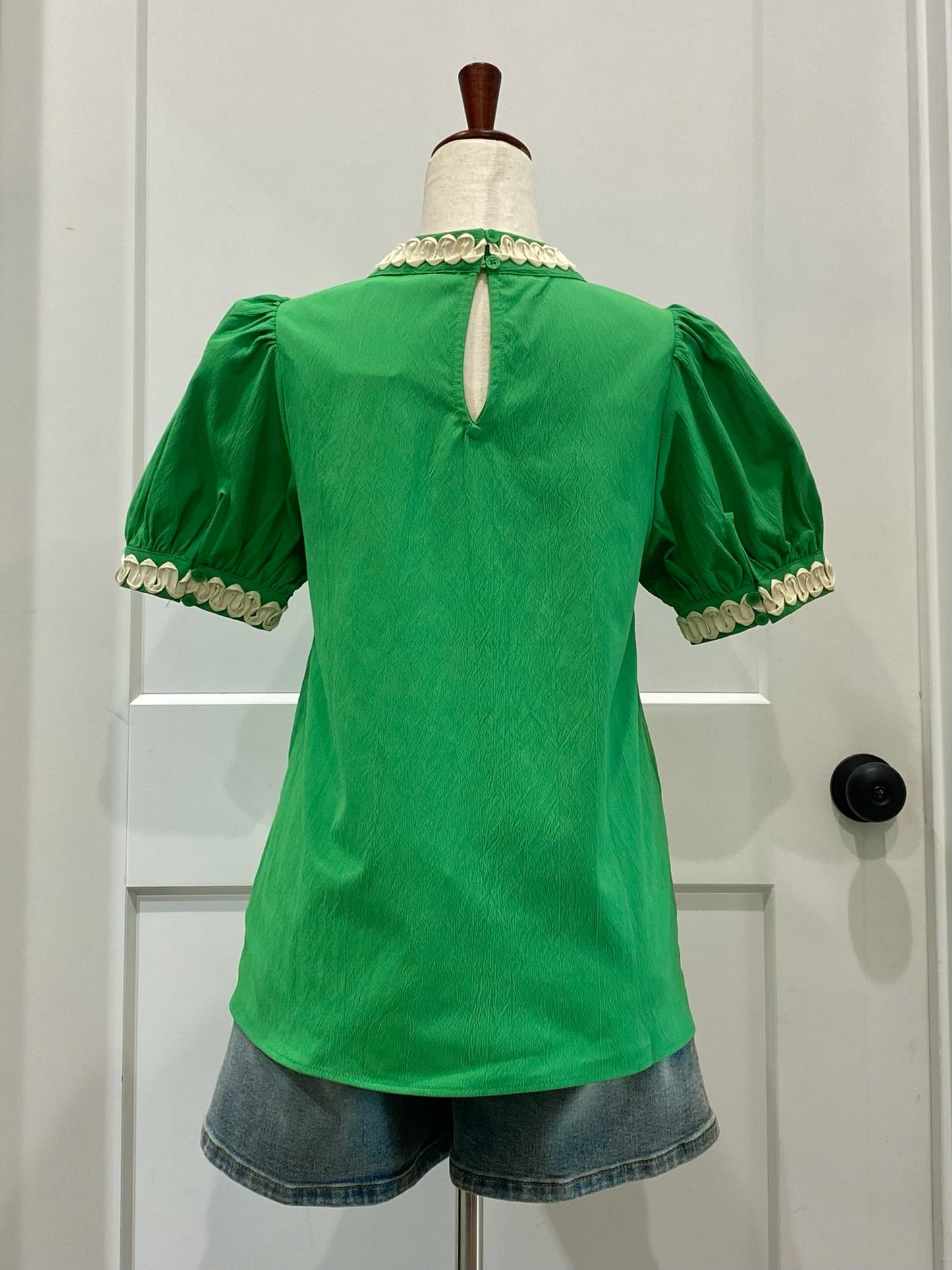 Kelly Green Puffed Sleeve Top