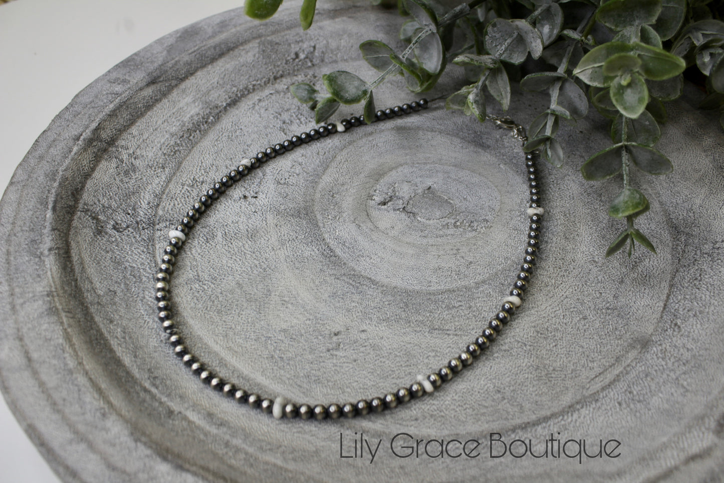 White Buffalo & 4mm Navajo Pearl Choker